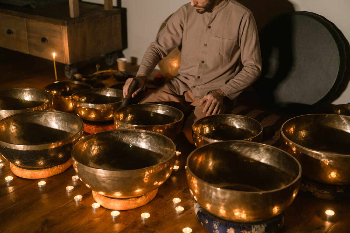 Singing bowls before a Tuesday sound bath