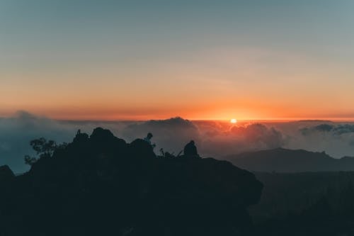Безкоштовне стокове фото на тему «гора, драматичний, Захід сонця»