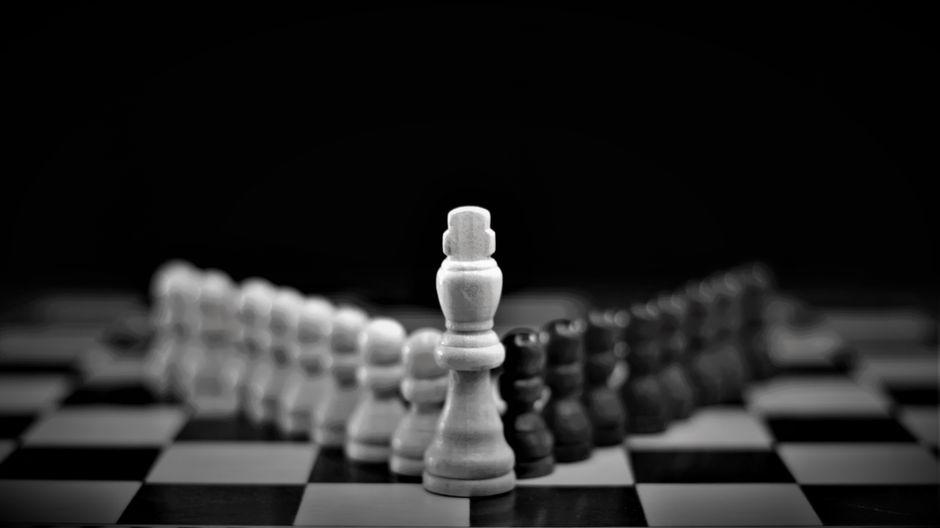 chess board single piece remaining