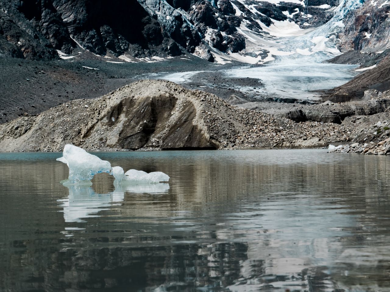 Swiss Glaciers Lose Nearly 20% of Mass in Five Years