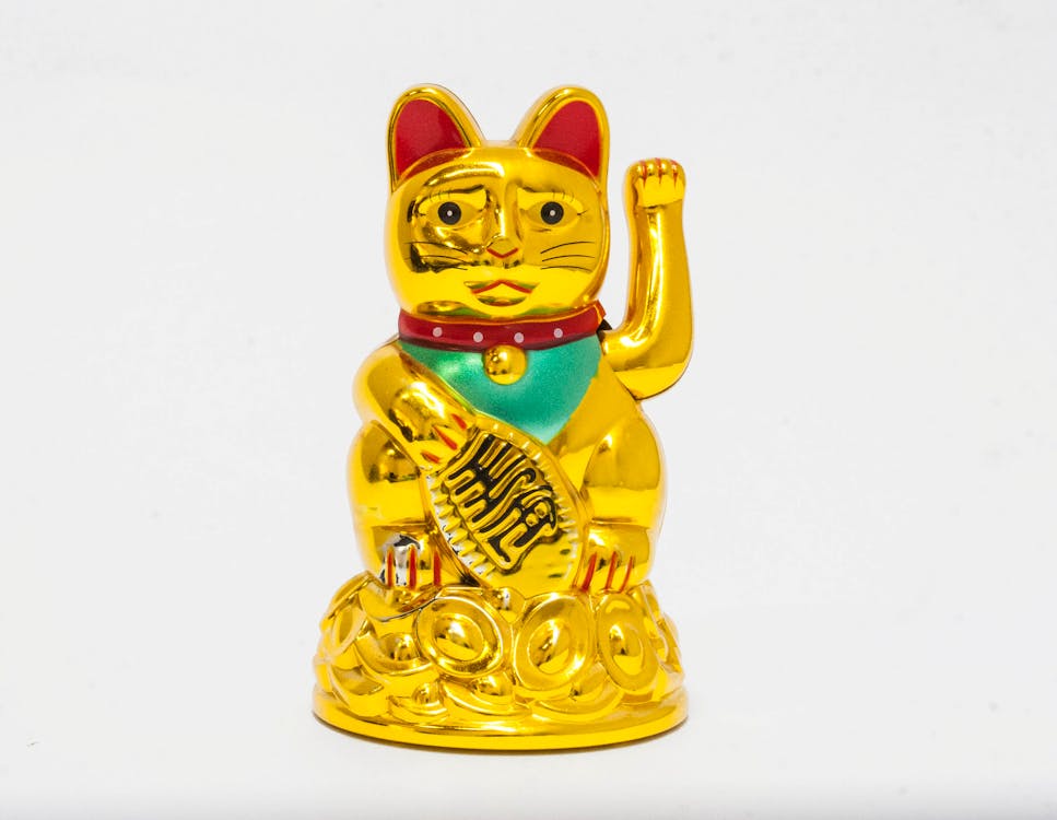 Free Golden Figurine of a Cat Image Stock Photo