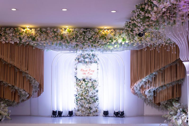 Detalles de papelería y decoración de mesa para boda