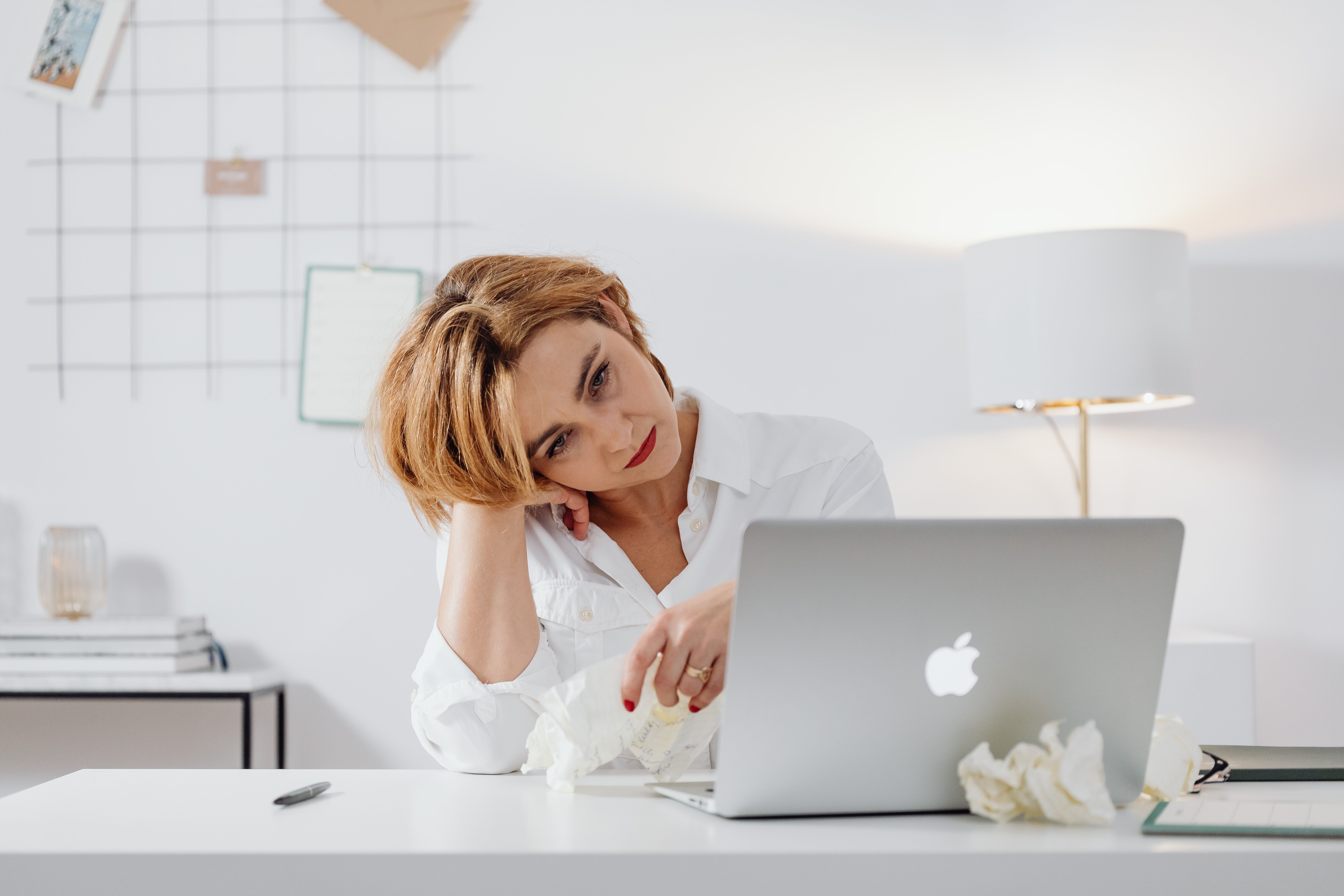 Stressed employee office — Juridico