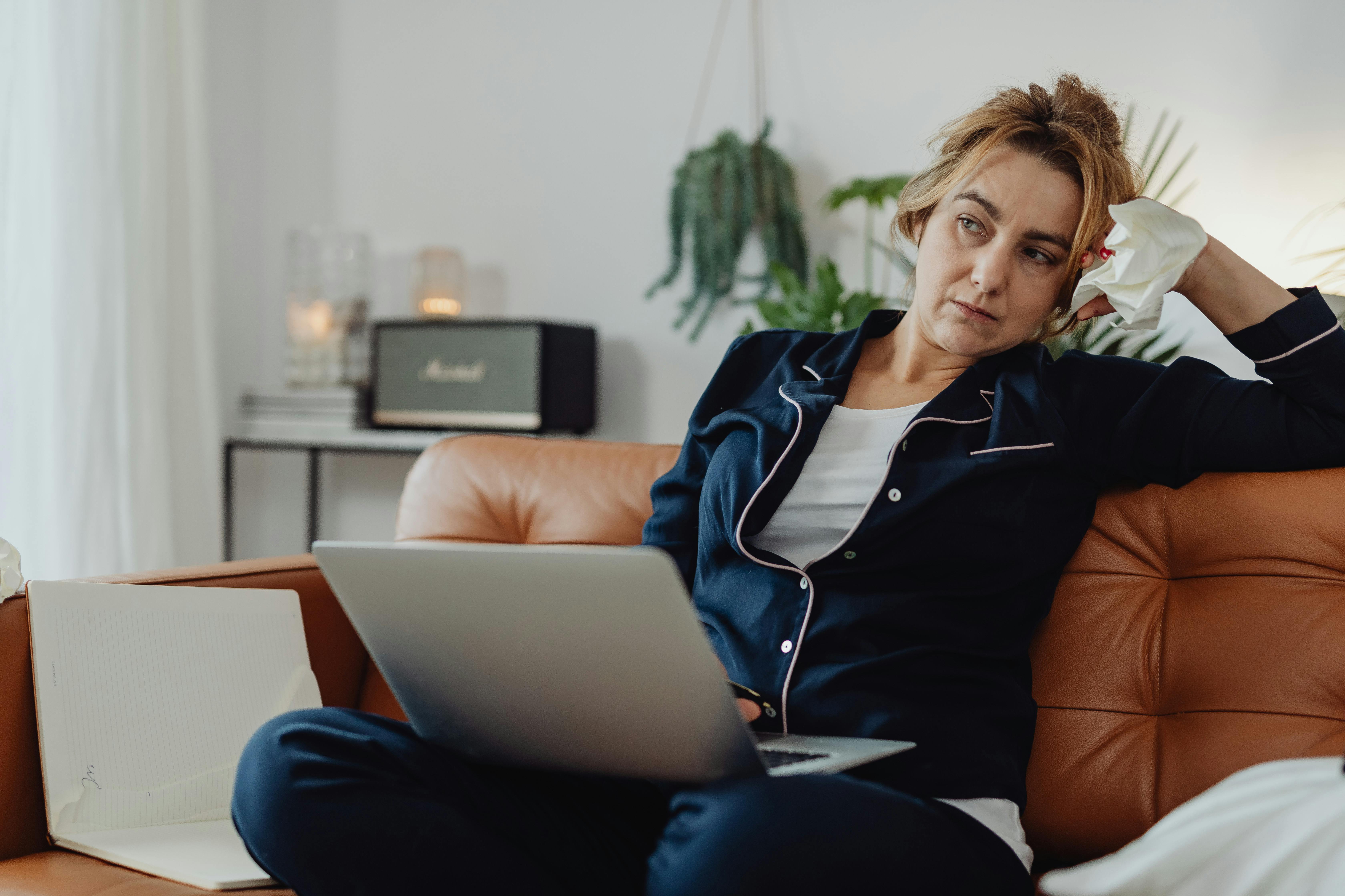 How to Lower Cortisol Naturally After a Stressful Work Week