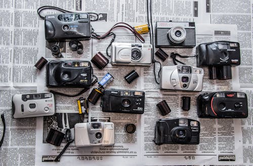 Foto profissional grátis de Antiguidade, aparelhos, câmeras vintage