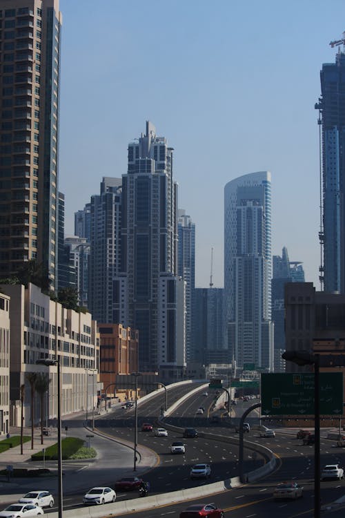 Foto d'estoc gratuïta de arquitectura, carrer, carretera