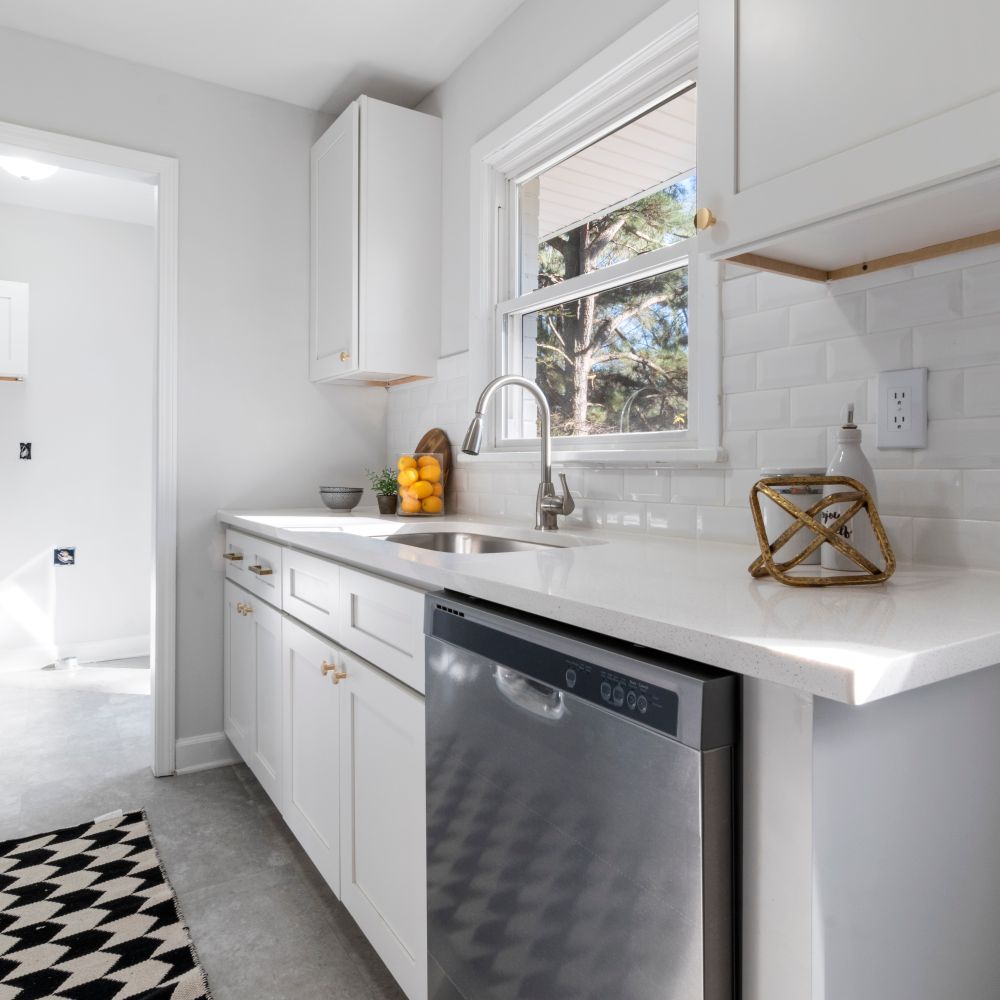 Kitchen Spraying in Wapping — quality trade paint going on in two coats