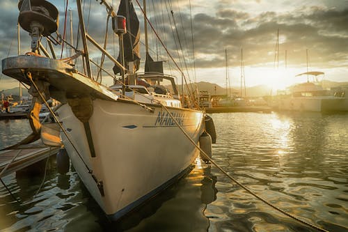 Free stock photo of anchoring, boat, hallberg rassy