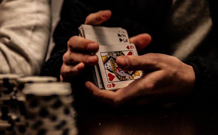 Online Casino: Spielautomaten und Live-Spiele im Überblick