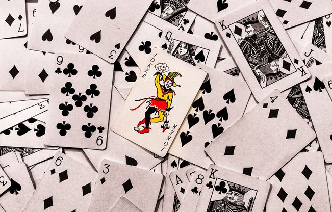 VIP Lounge in einem Online Casino mit luxuriösem Design