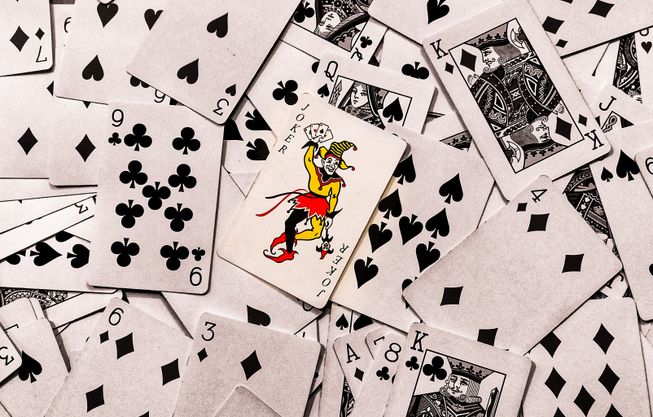 Online Casino: Spielautomaten und Live-Spiele im Überblick