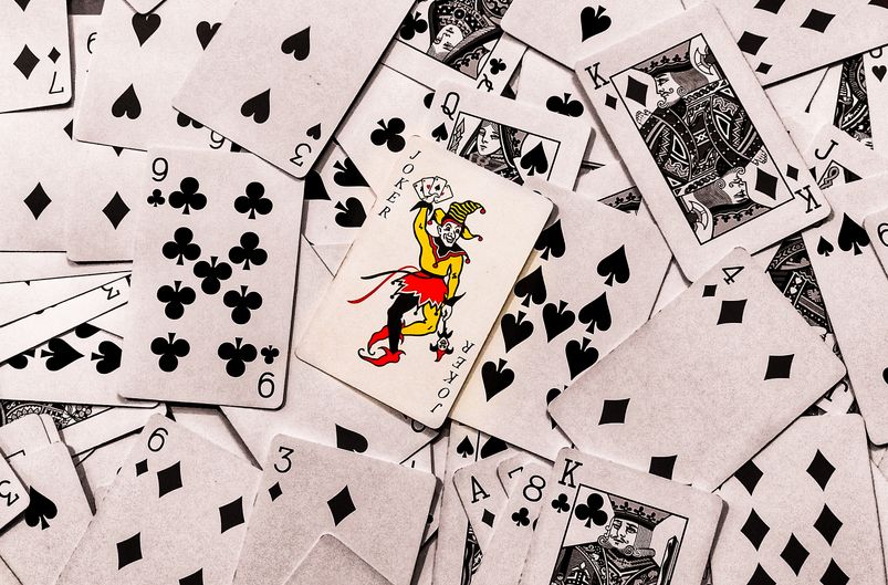 Online Casino: Spielautomaten und Live-Spiele im Überblick