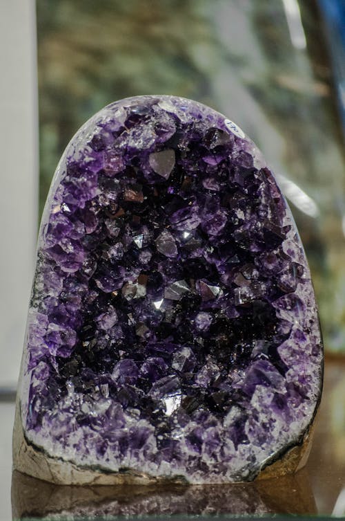 Free Purple and White Stone Fragment Stock Photo