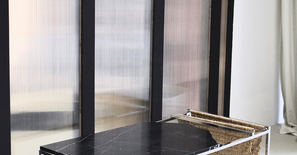 How to use thinning shears on curtain bangs