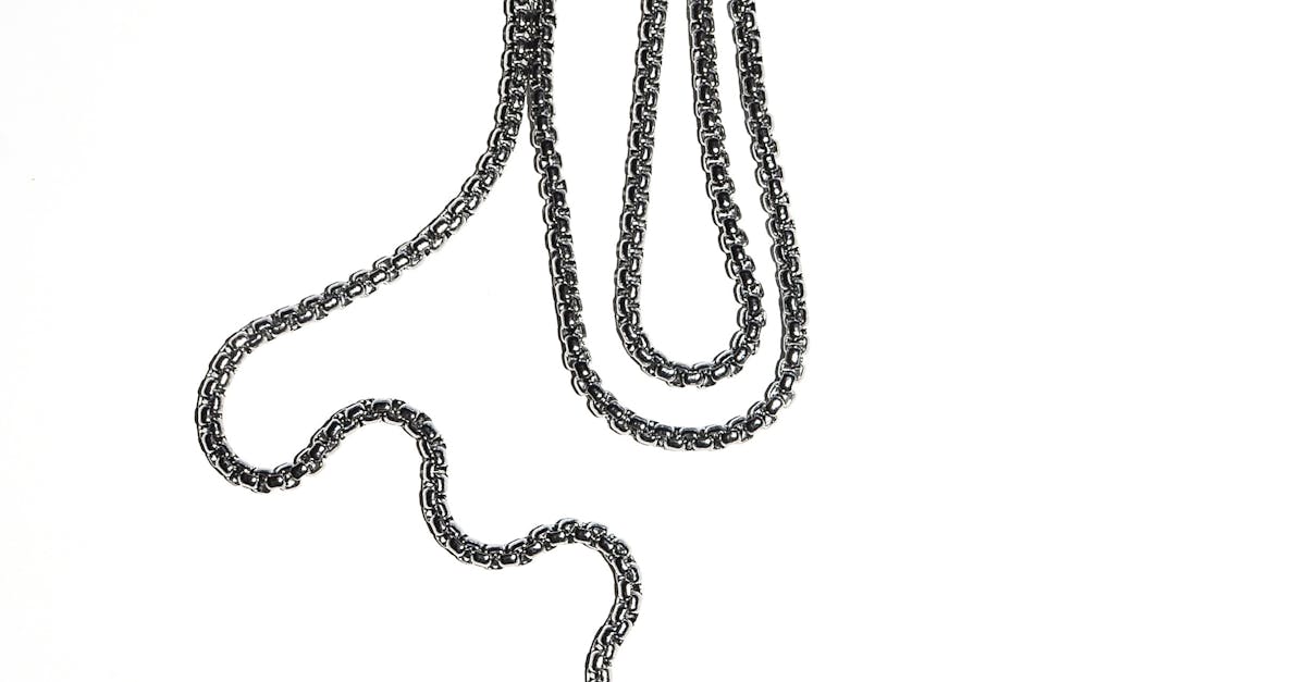 How to make a necklace chain smaller
