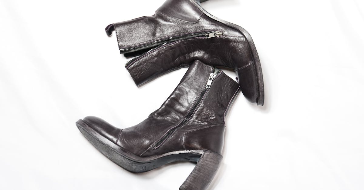 How to clean inside leather shoes smell