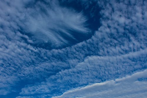 Fotos de stock gratuitas de cielo azul, cirrocúmulo, nubes