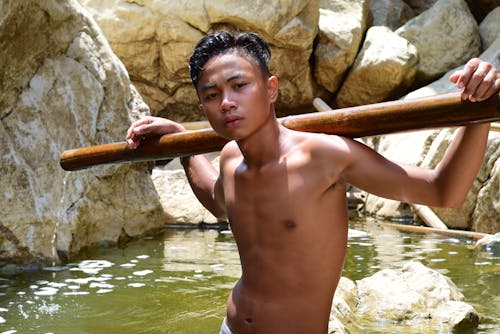 アジア人の少年, トップレス, 上半身裸の無料の写真素材