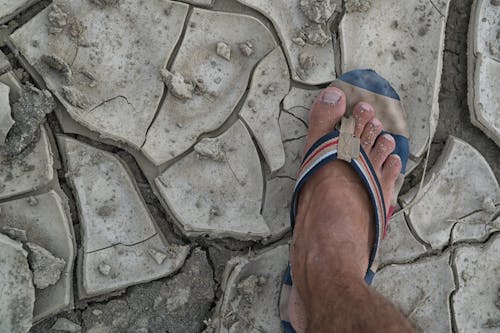 Free stock photo of aridity, barefoot, drought