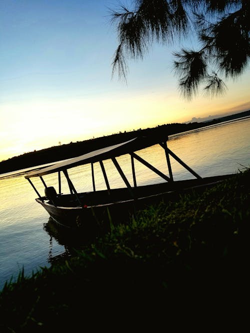 Free stock photo of beach sunset, beautiful sunset, blue lake Stock Photo