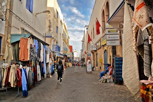 Immagine gratuita di bazar, camminando, edifici