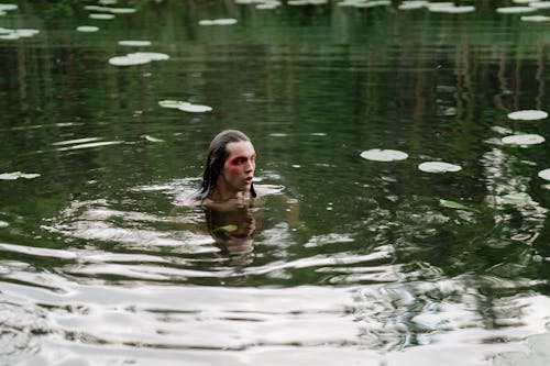 Δωρεάν στοκ φωτογραφιών με άνθρωπος, κολύμπι, λίμνη