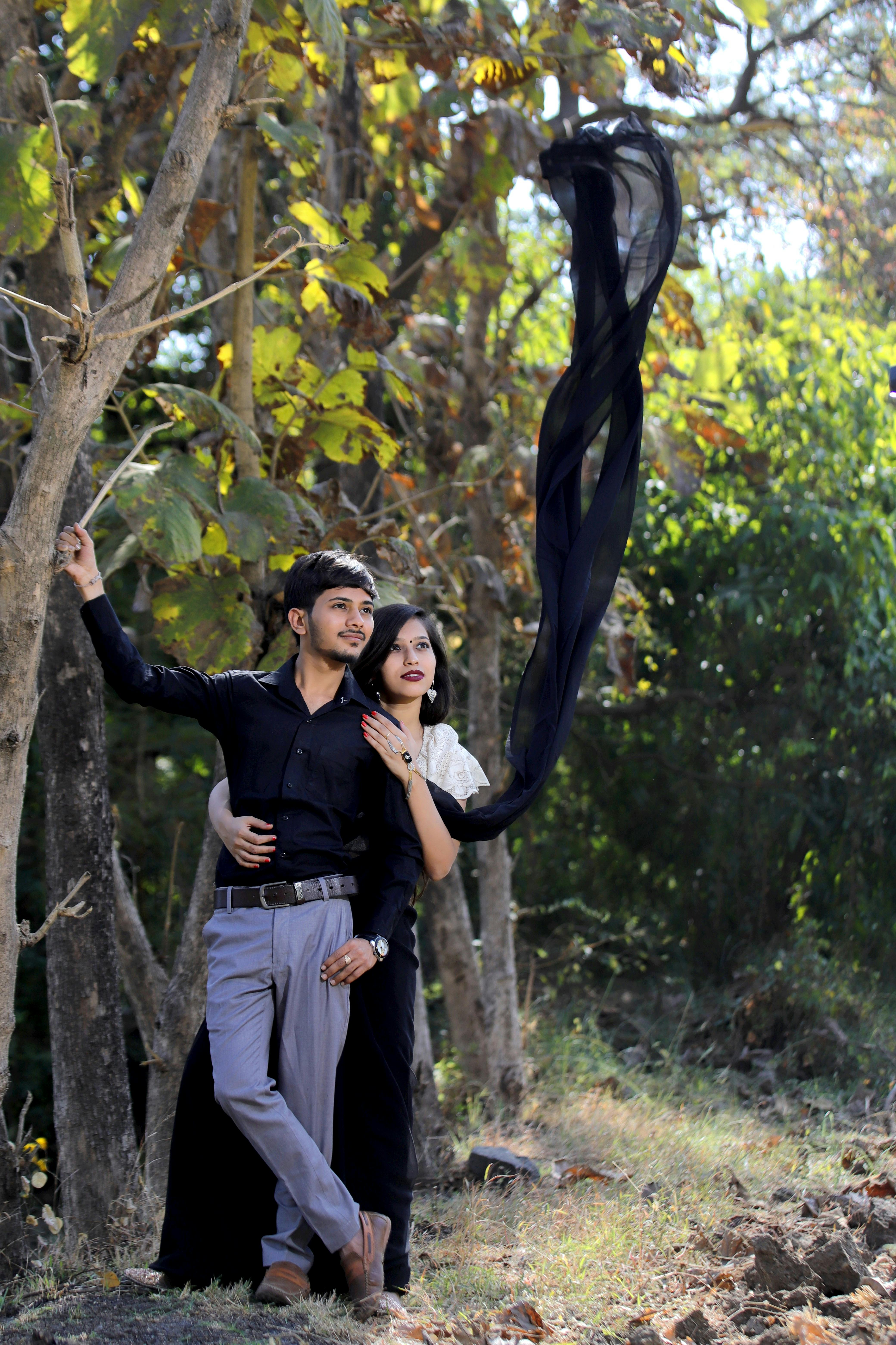 A Romantic Pre-Wedding Shoot at Munnar's Lush Tea Plantations - Vikhyath  Media