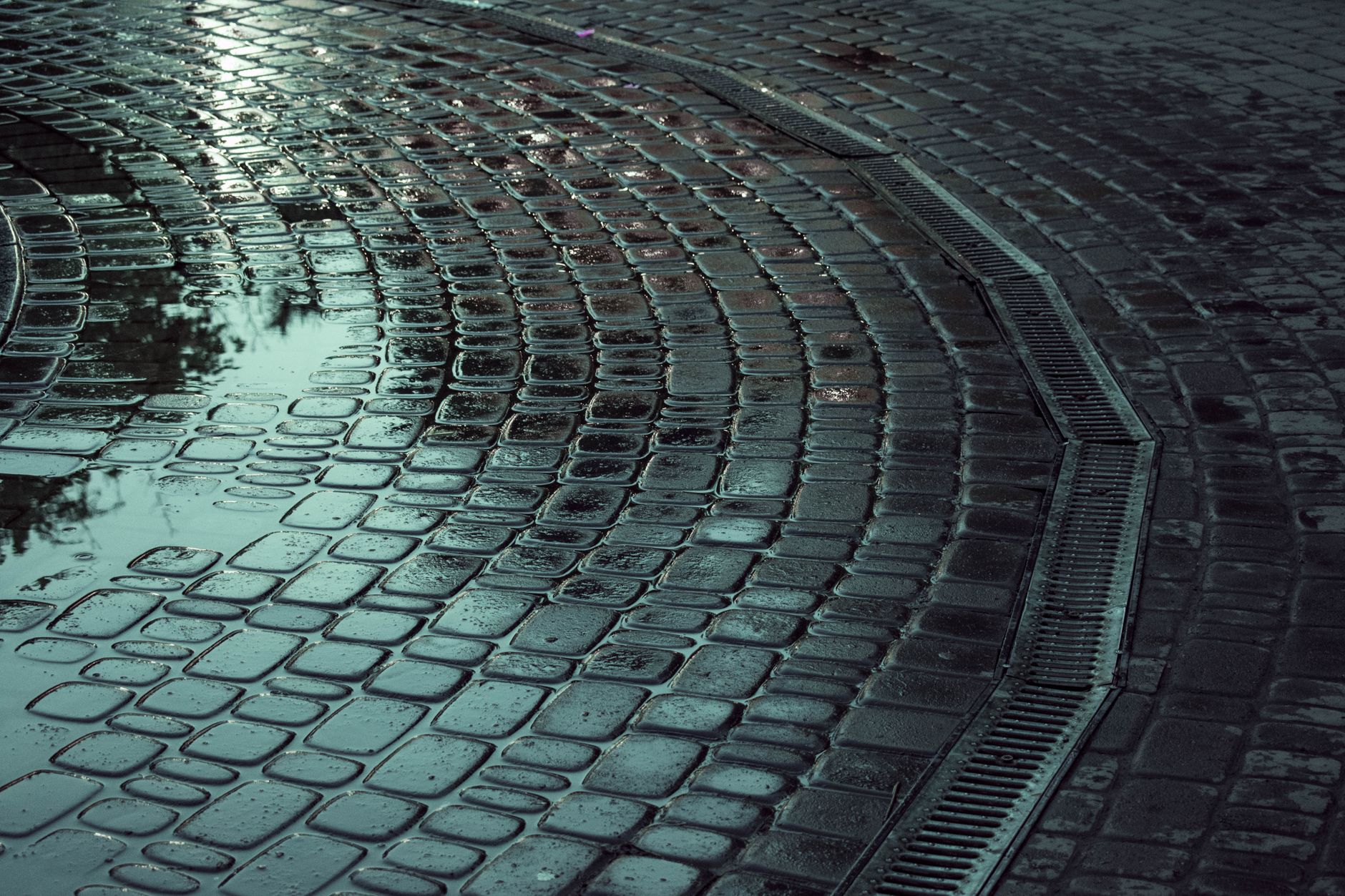 Featured image for the article: Noida airport reviews drainage after forecourt flooding