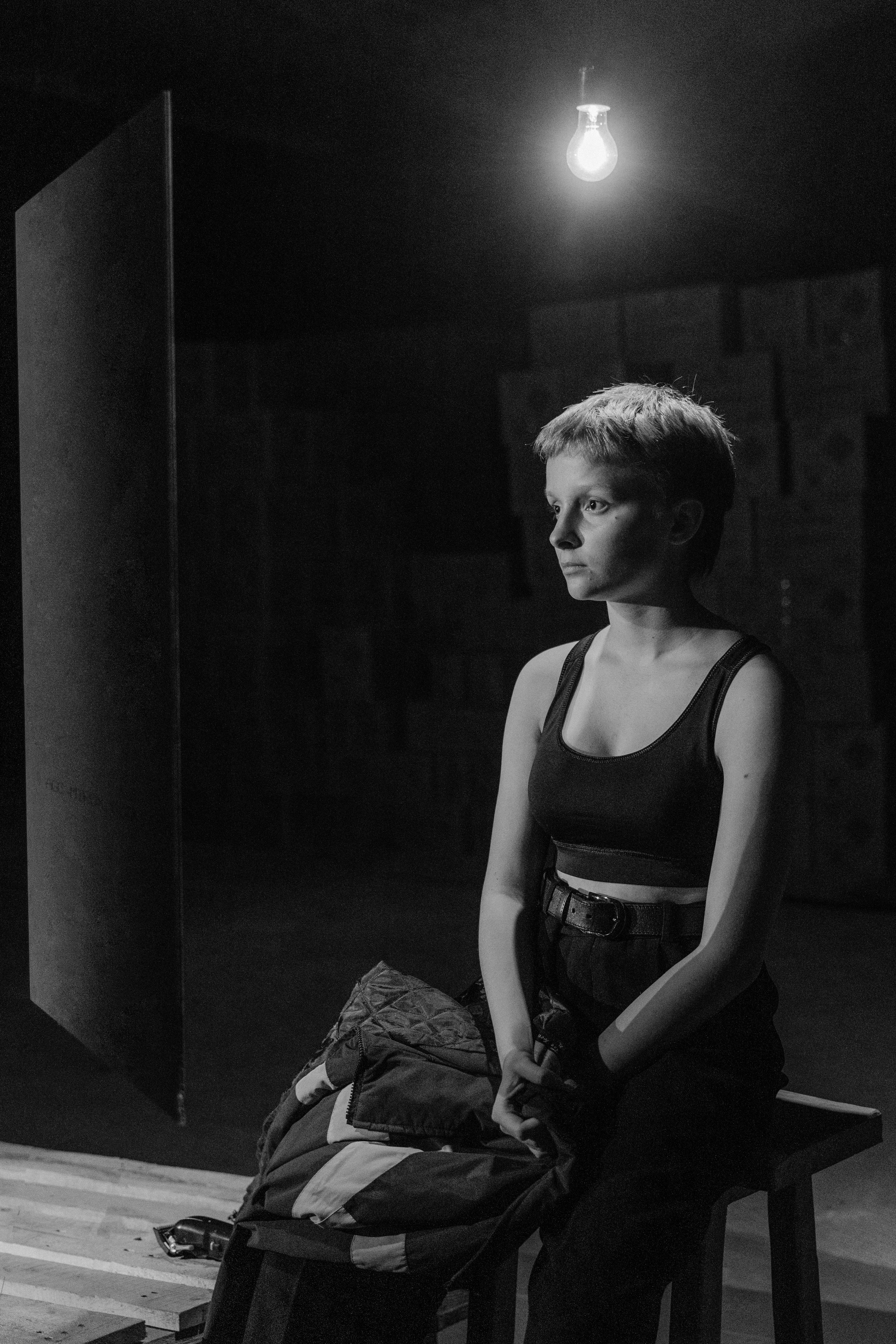 Δωρεάν στοκ φωτογραφιών με introspective, vintage στυλ, αμάνικο μπλουζάκι Φωτογραφία από στοκ φωτογραφιών