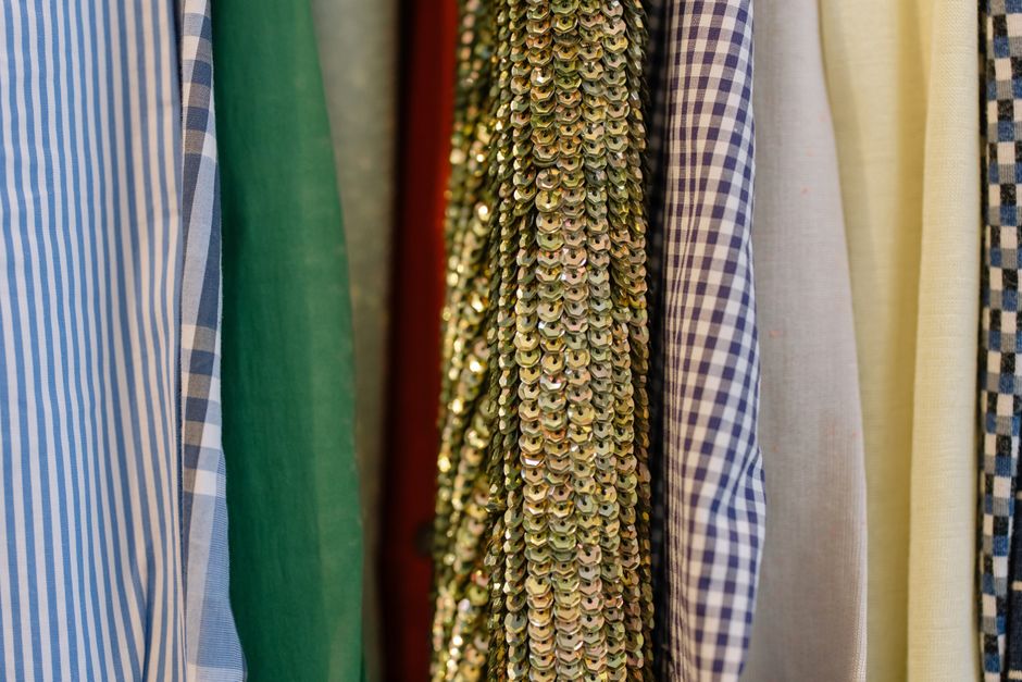1. Use Colorful Fabrics to Achieve Living Room Designs Indian Style Low Budget