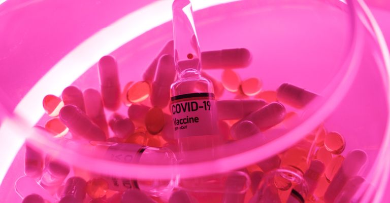 Pharmacists warn of possible delays to private flu vaccinations