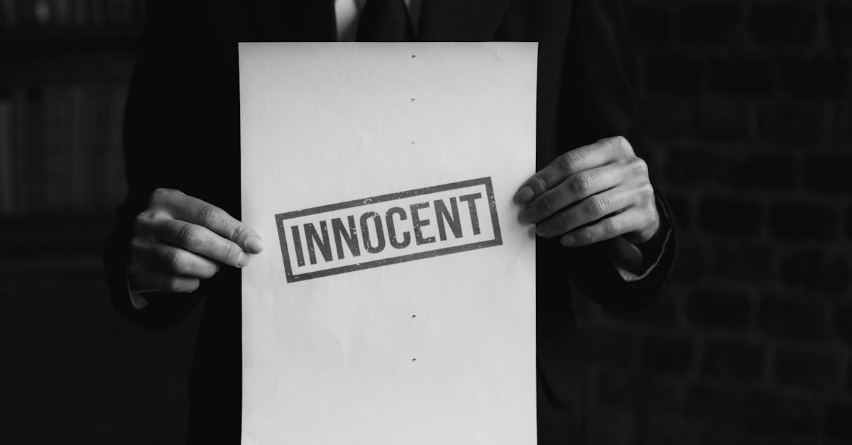 政治:英國發表香港半年報告促釋放黎智英 黃之鋒被加控引港府強
