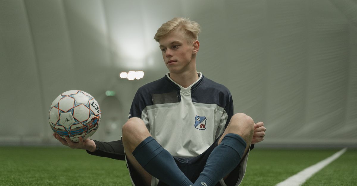 DFB head Neuendorf is against selling the rights to the World Cup: “We should not make football a toy for investors. We are destroying fan support - this is unacceptable." cover