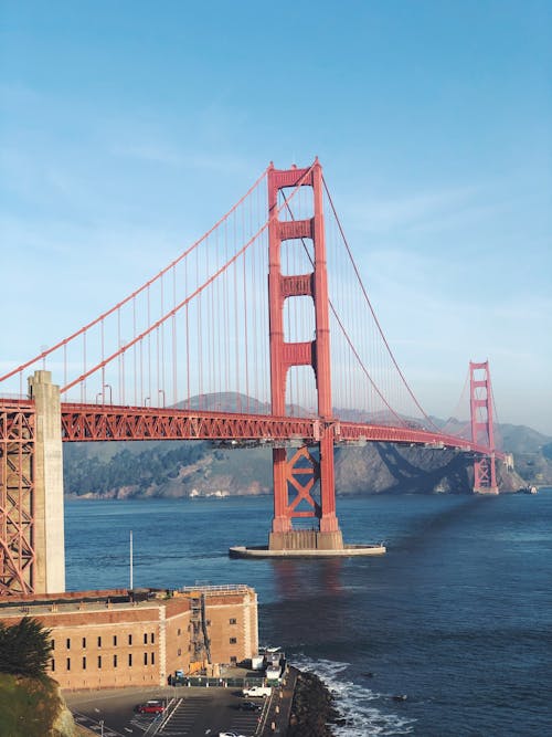 Free Golden Gate Bridge Over the Sea Stock Photo