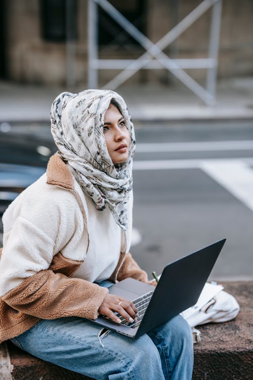 アラブ女性, イスラム教, イスラム教徒の女性の無料の写真素材