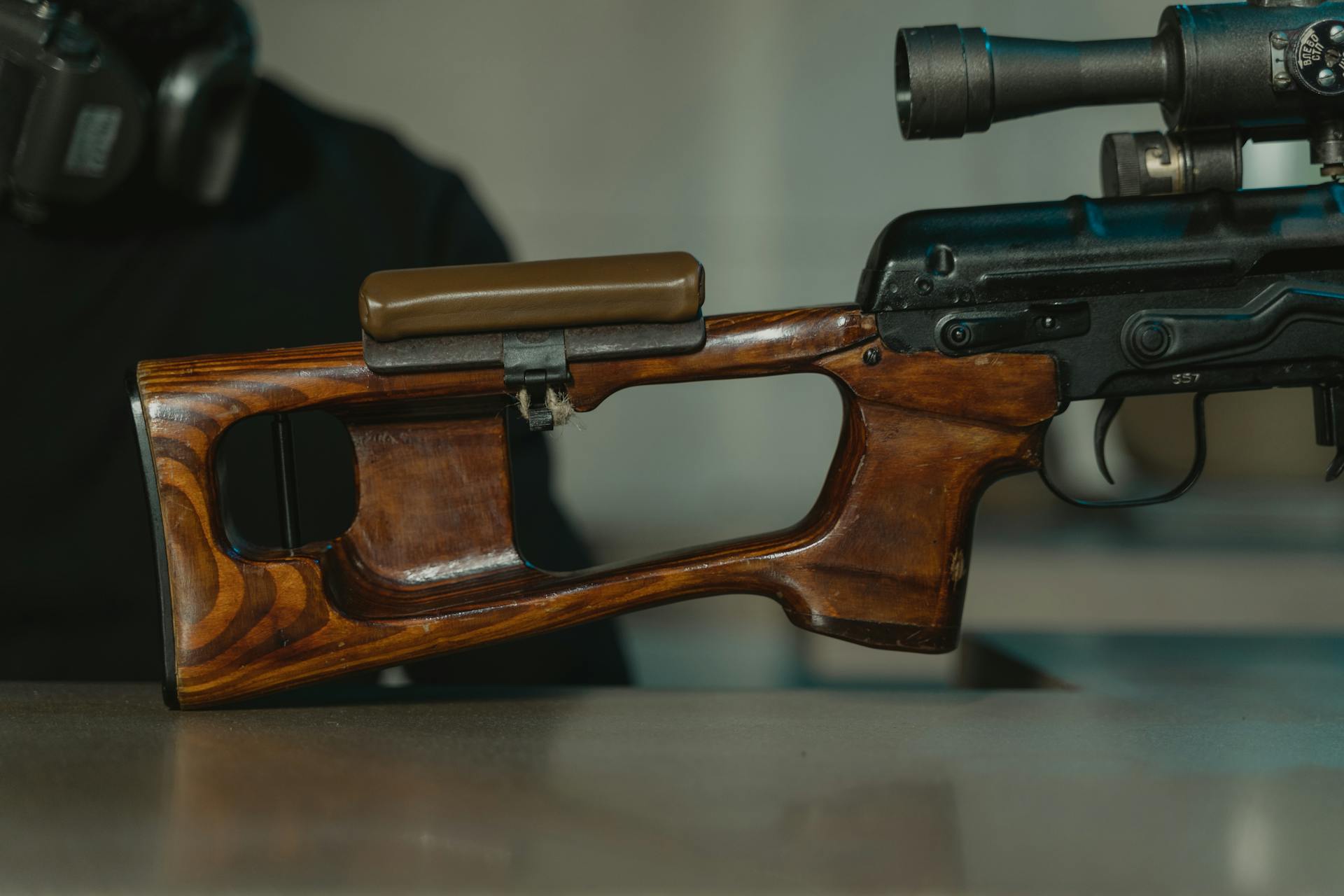 Sniper Rifle Wooden Holder