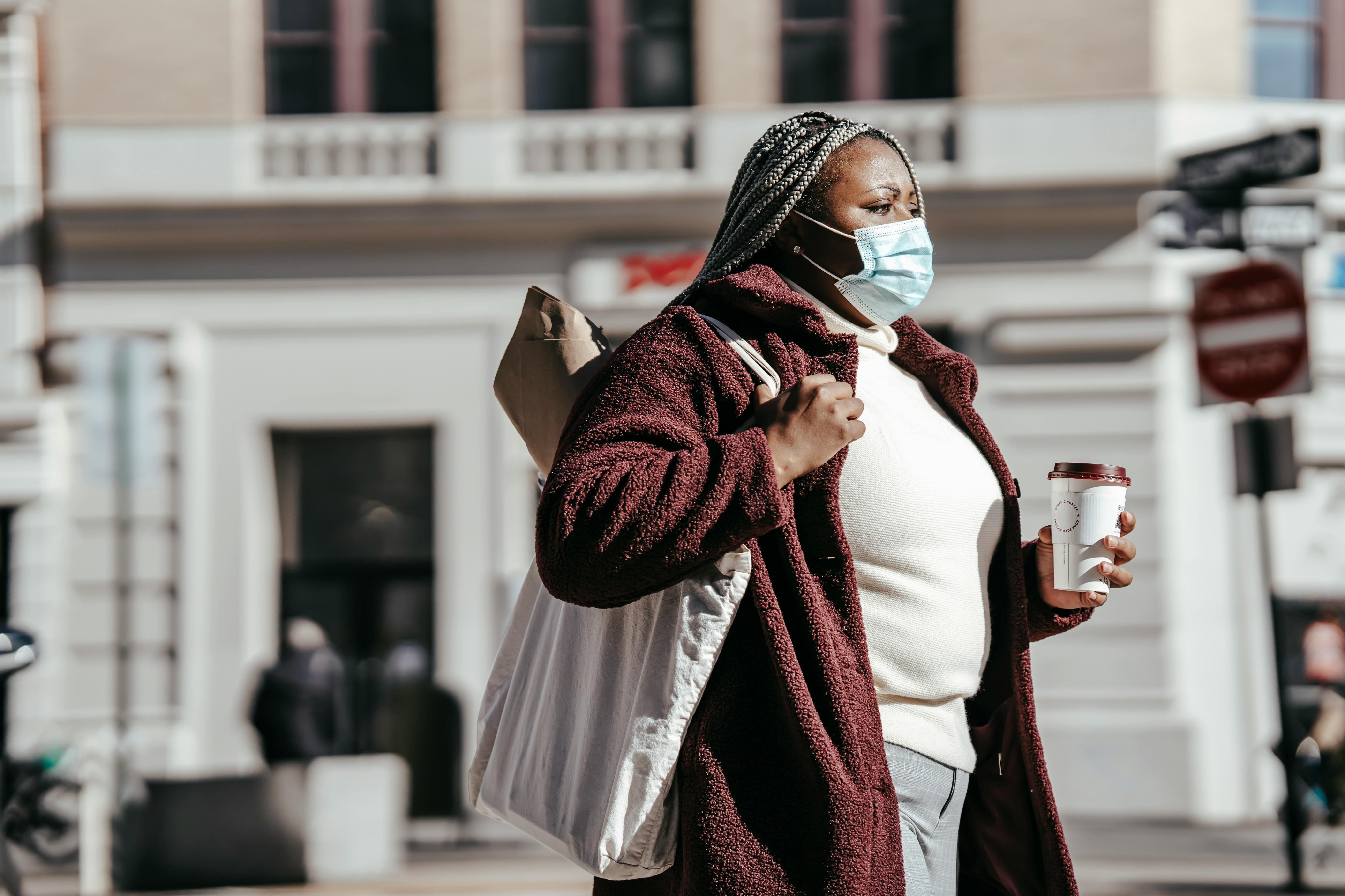 Does urine go in biohazard bag?