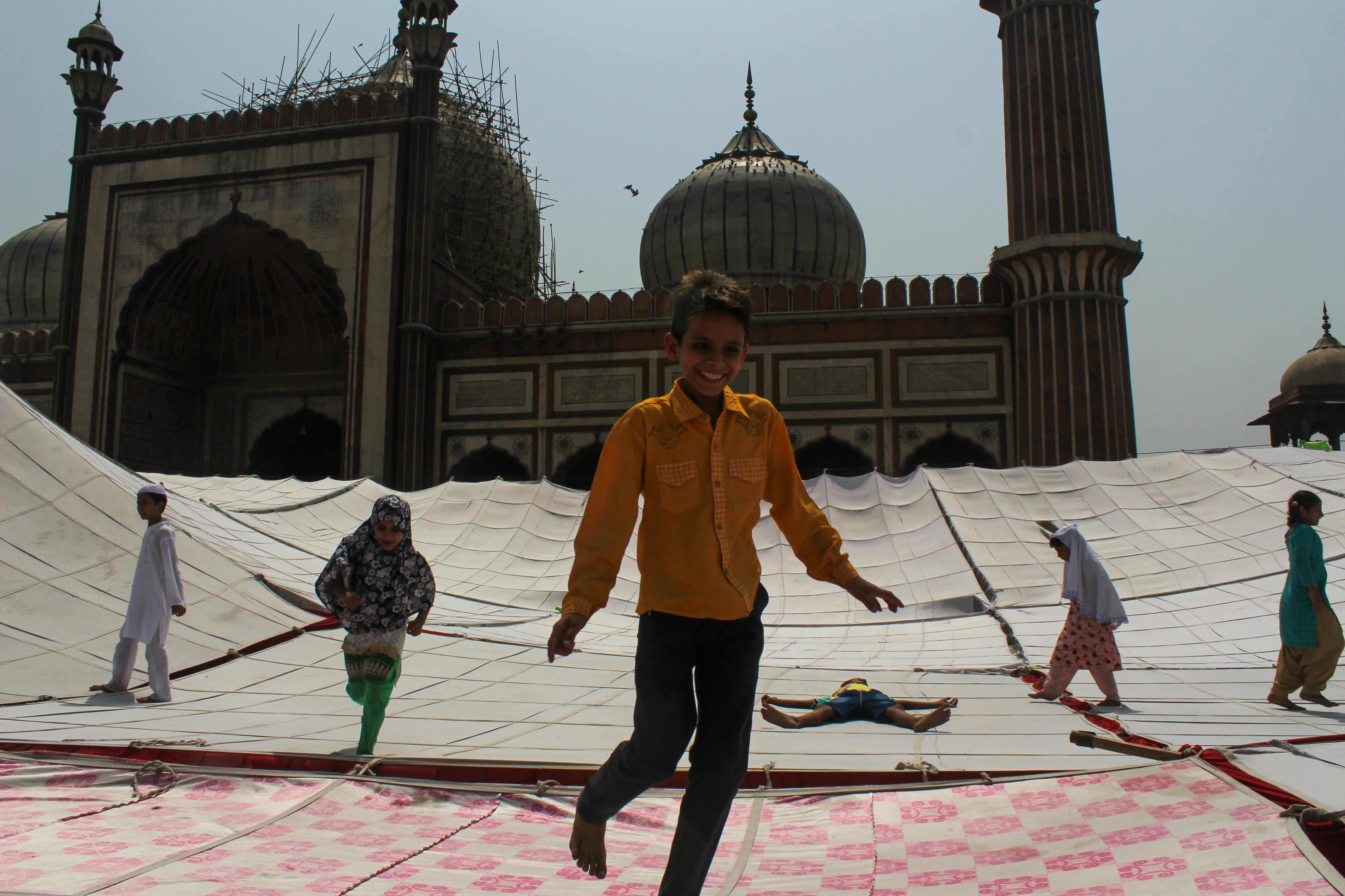 4,500 Miles From Delhi To Bristol: What Awaits You On This Journey? 2 Experience the Culture Shock: What to Expect When Traveling 4,500 Miles from Delhi to Bristol