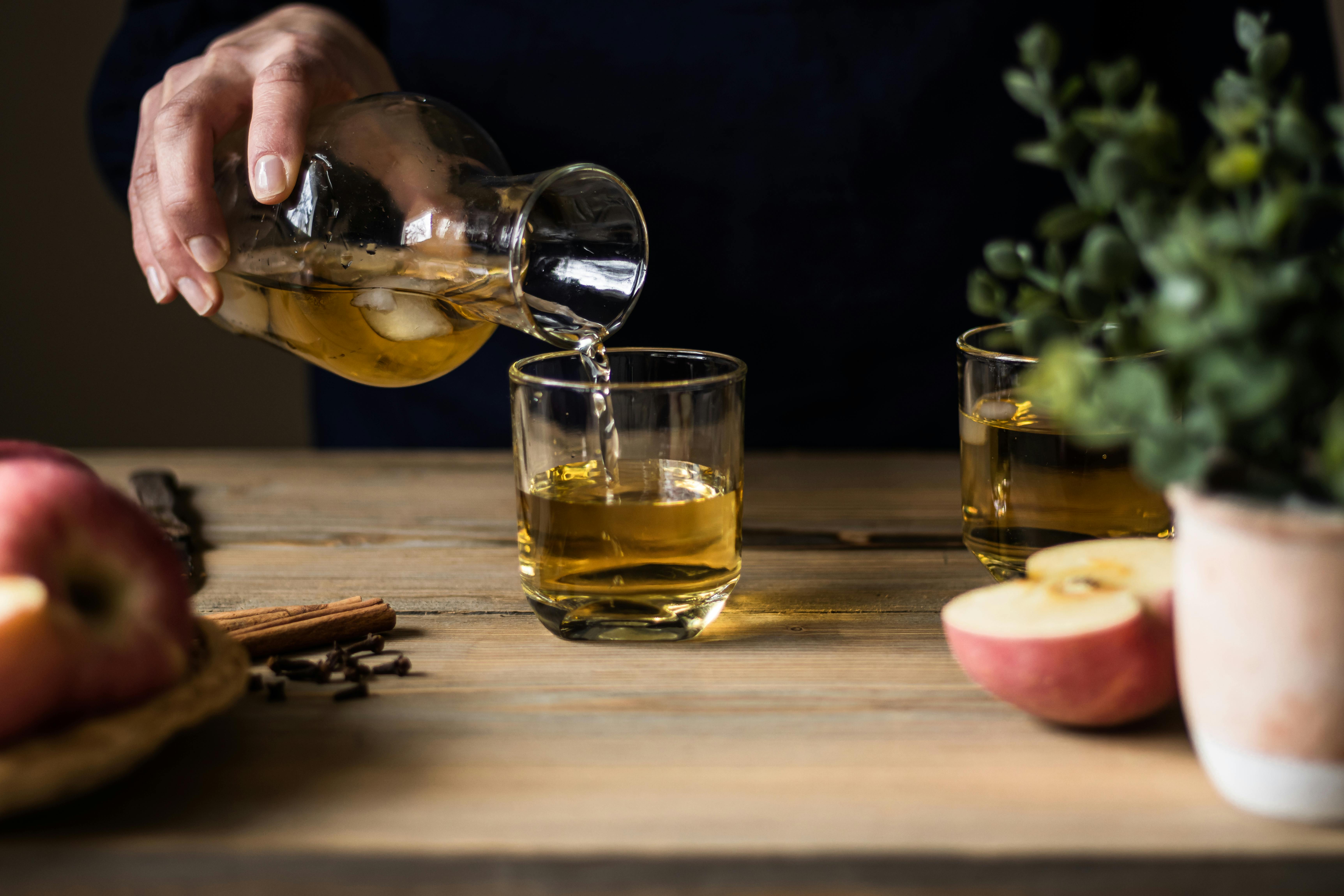 Apple cider vinegar before eating: a smart blood sugar hack or just hype?