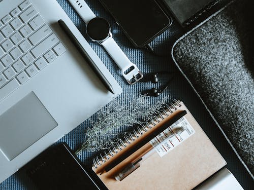 Δωρεάν στοκ φωτογραφιών με flatlay, laptop, γκρο πλαν