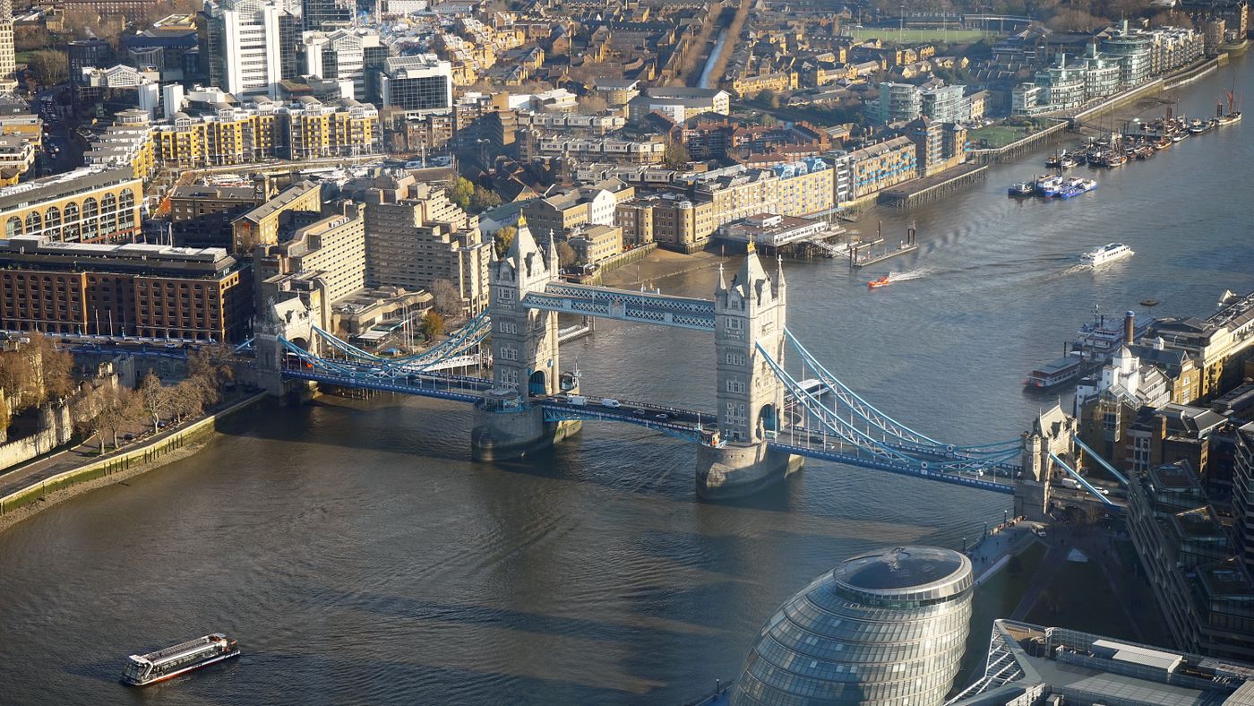 Aerial view of Tower Bridge and the Thames. Context only; not a VIEWPIECE acquisition or analysis.