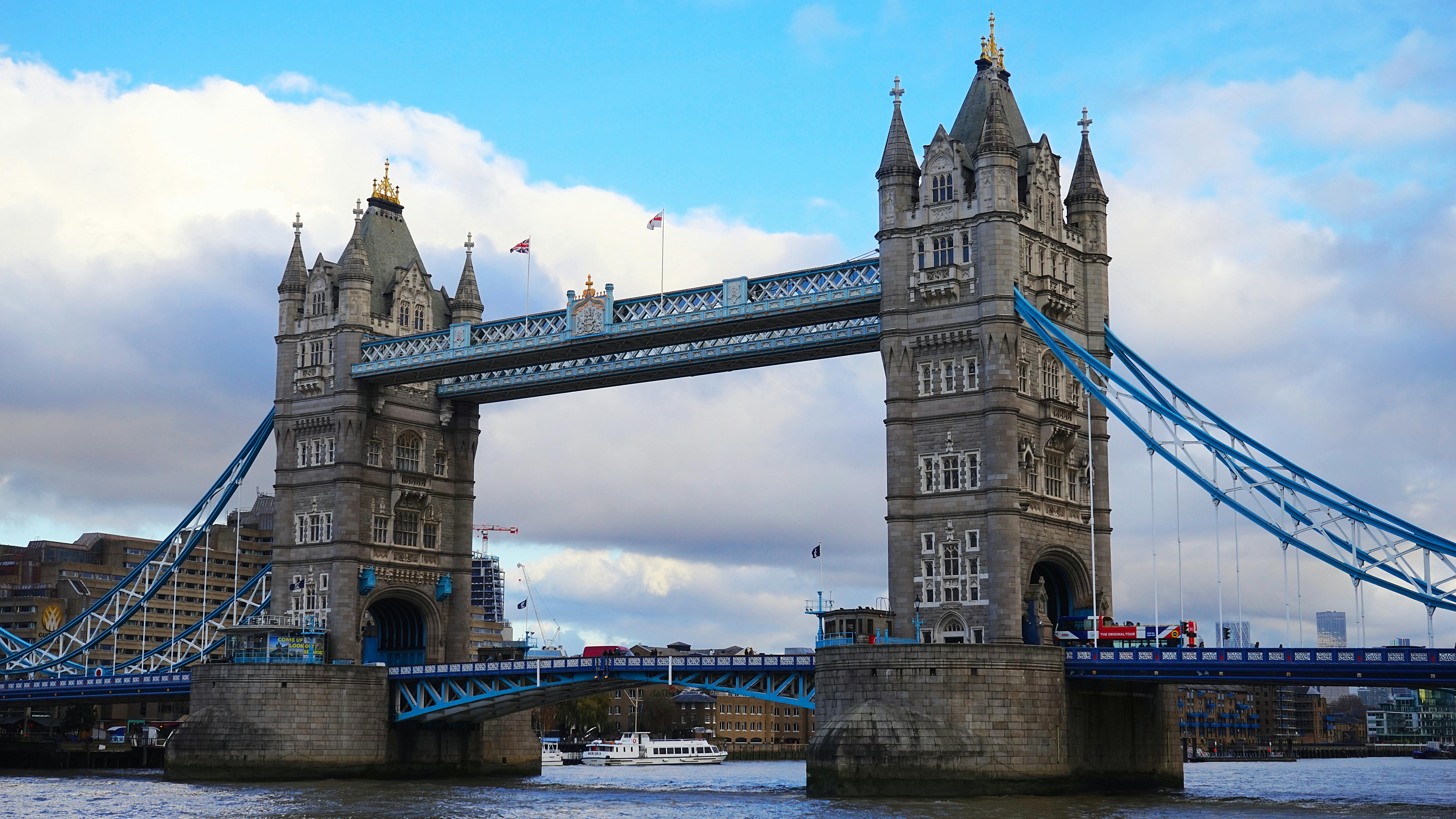 How much does it cost to build a concrete boat ramp?