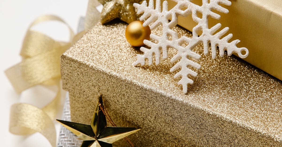 How to make an easy snowflake with paper