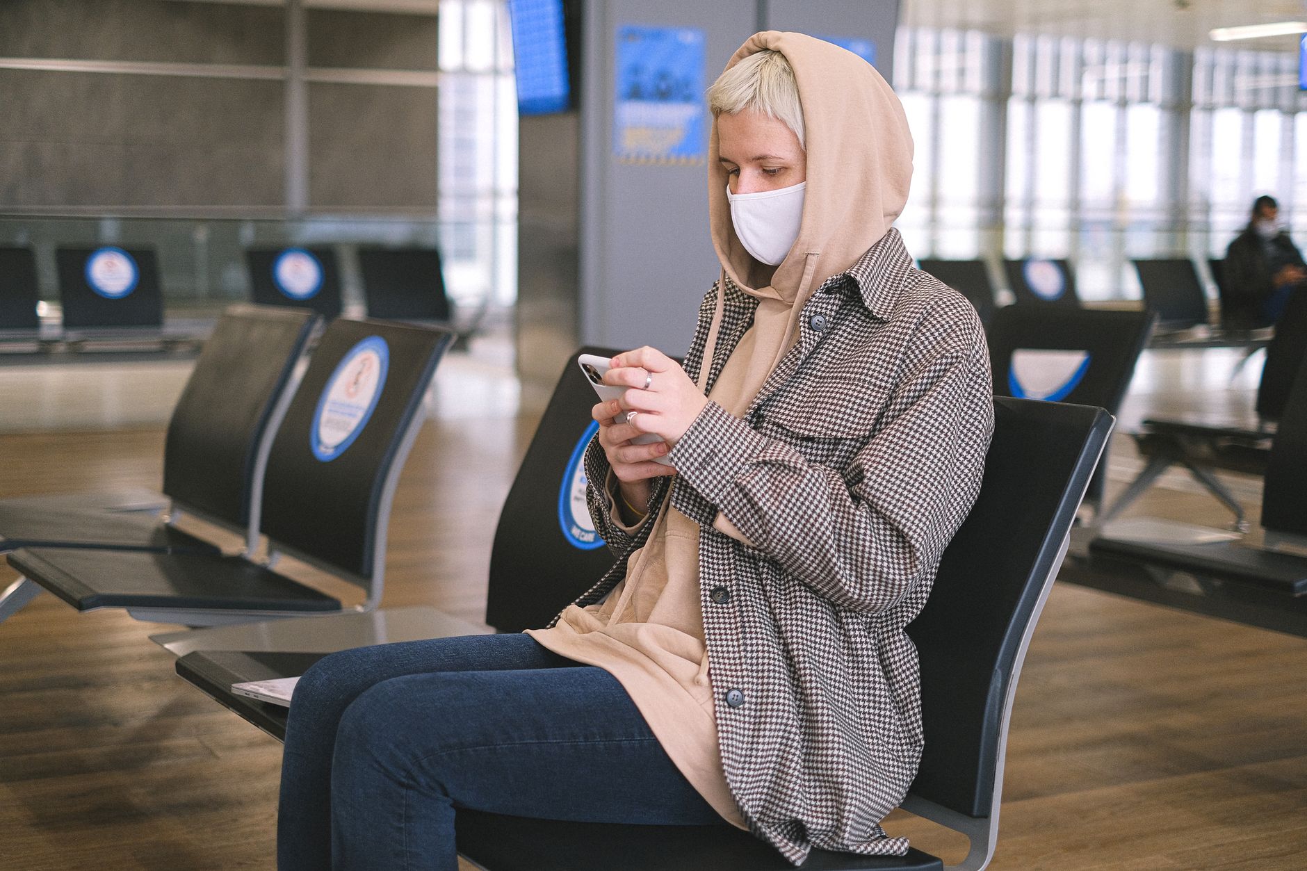 海外旅行のフリーWi-Fiは危険?NordVPNで安全に接続する方法【2026年版】 – アイキャッチ画像