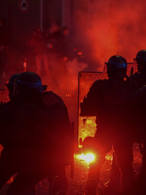 Foto d'estoc gratuïta de carrer, manifestació, nit