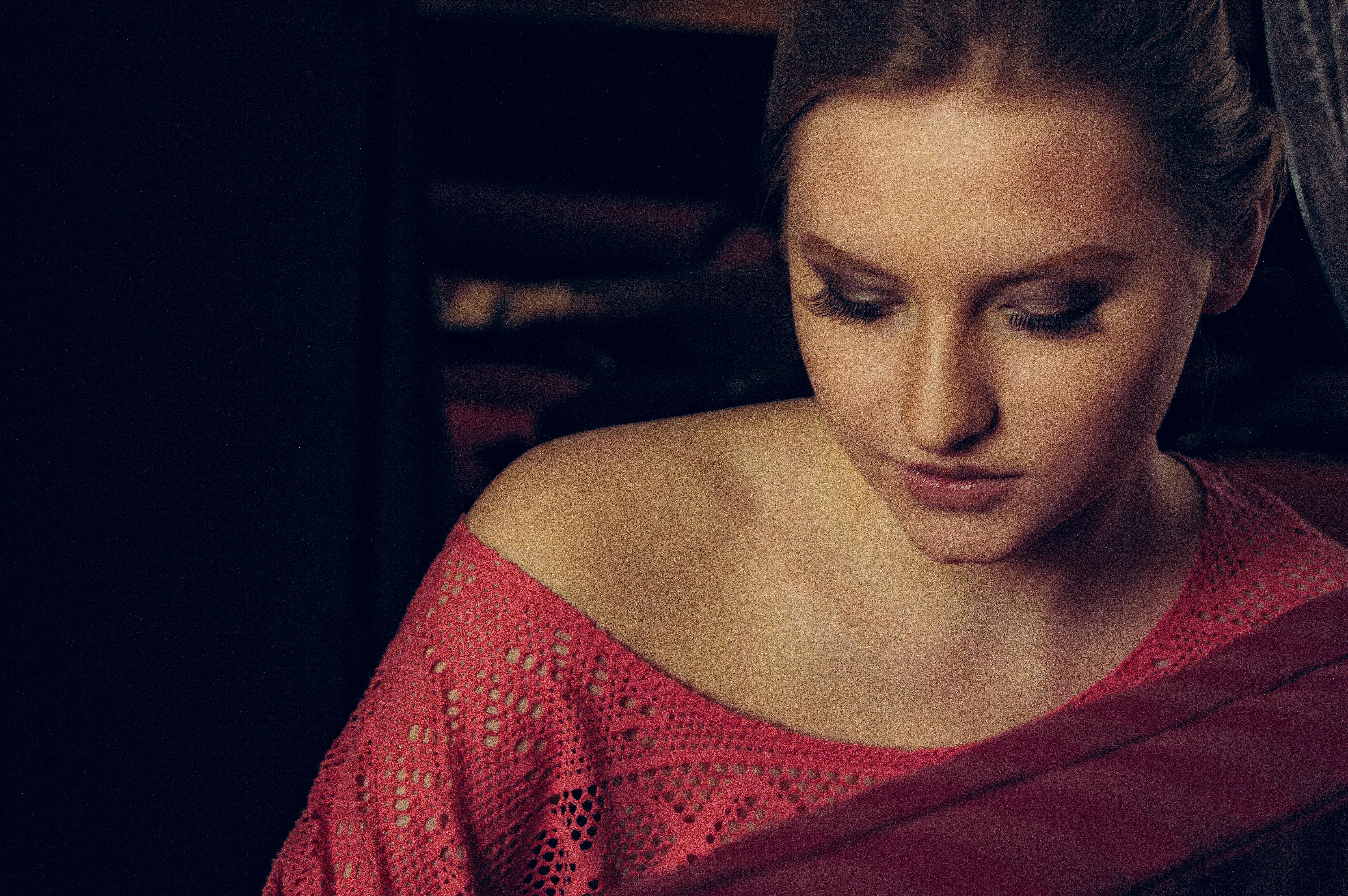 Woman in Red Off-shoulder Top \u00b7 Free Stock Photo