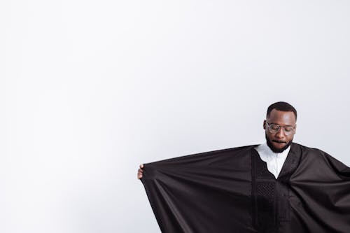 Man In Zwart Pak Jas Met Zwart Textiel