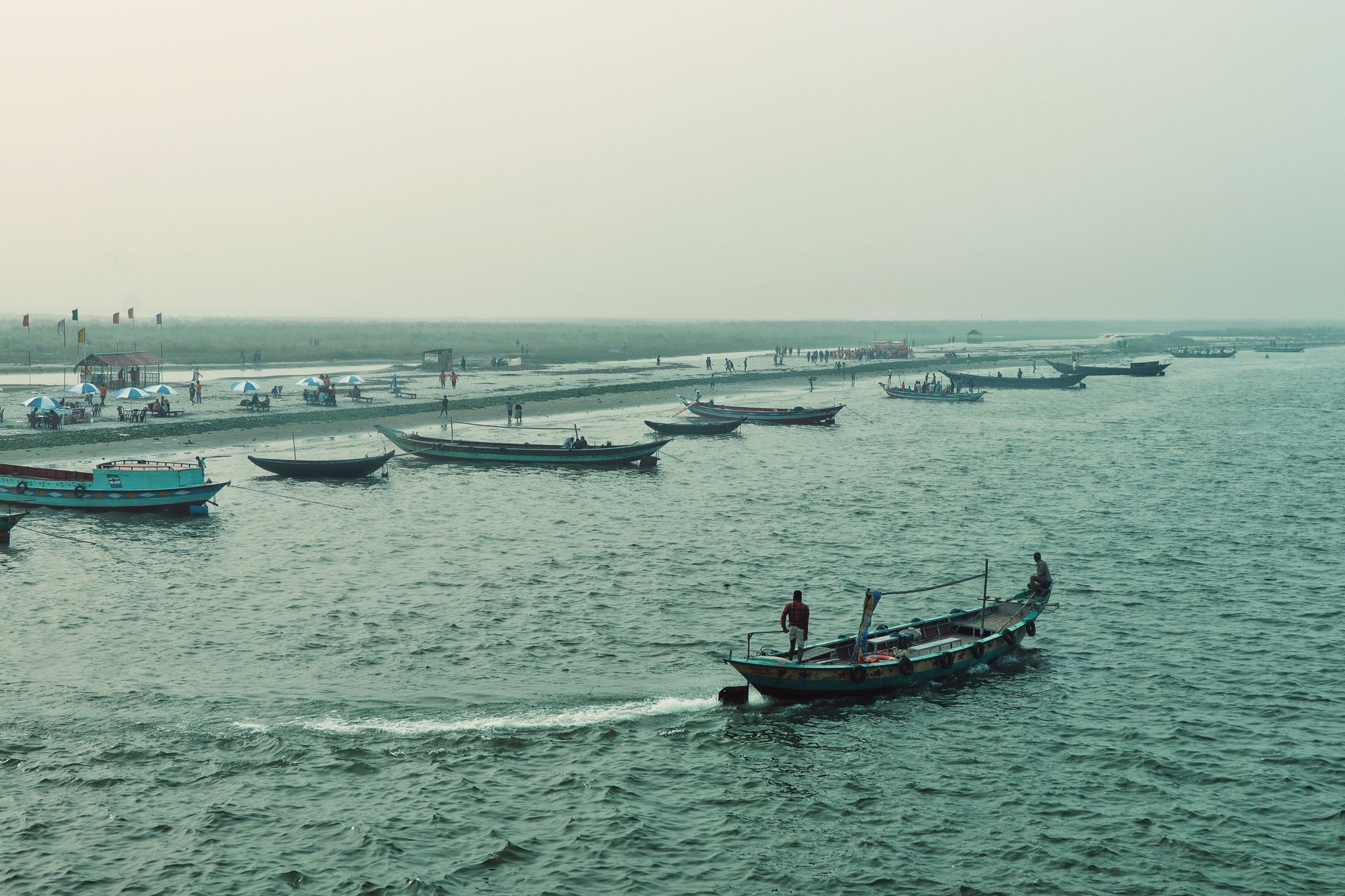 বরিশালের নদী ও প্রাকৃতিক সৌন্দর্যের দৃশ্য
