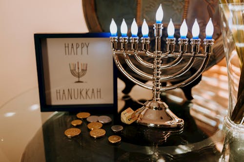 Ilmainen kuvapankkikuva tunnisteilla dreidel, gelt, hanukka