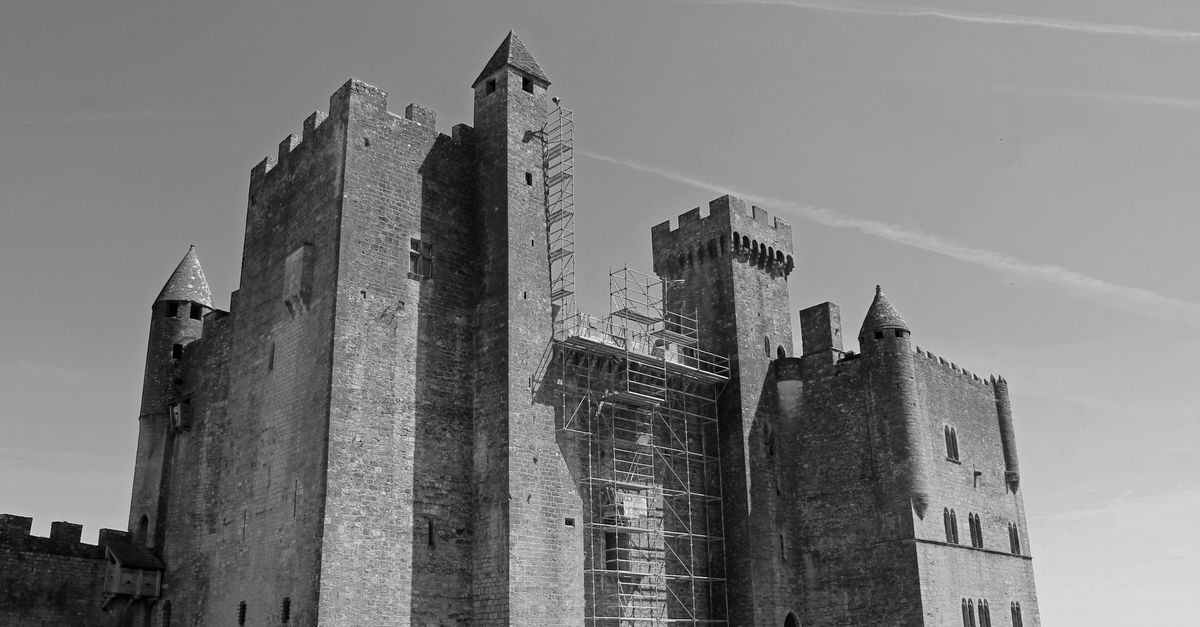 Repurposed Castle Renovation of Castle · Free Stock Photo